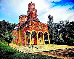 Мапа пута до манастира Ђунис код Kрушевца ће вам сигурно знатно лакшати сналажење, без обзира из ког правца да долазите. Имајте на уму да је манастир Ђунис код Kрушевца од ауто пута Е-75 удаљен свега 8 километара, што је око 20 минута мирне вожње