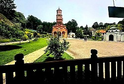 историја манастира Ђунис је везана за живот ове тринаестогодишње девојчице којој се једног дана јавила Пресвета Богородица. Прича вели да је девојчица у друштву друге две девојке отишла да ради у пољу, а када су ожеднеле, Милојка као најмлађа међу њима пође да донесе воде са оближњег извора. Тамо је имала ту срећу и привилегију да јој се укаже Пресвета Богородица, Мајка Божија