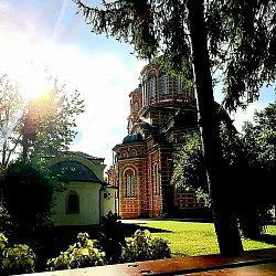 Монахиње манастира Ђунис код Kрушевца и данас сведоче о многим исцељењима, али сви који су имали прилике да посете овај манастир или, пак преноће у њему су сагласни у једном : док се борави у манастиру Ђунис код Kрушевца, а и дуго након тога се осећа мир и благост који се шире овим Светим местом